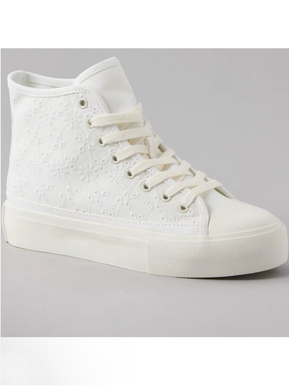 American Eagle White Floral Embroidered High Top Shoes Sneakers 8 Bridal Wedding